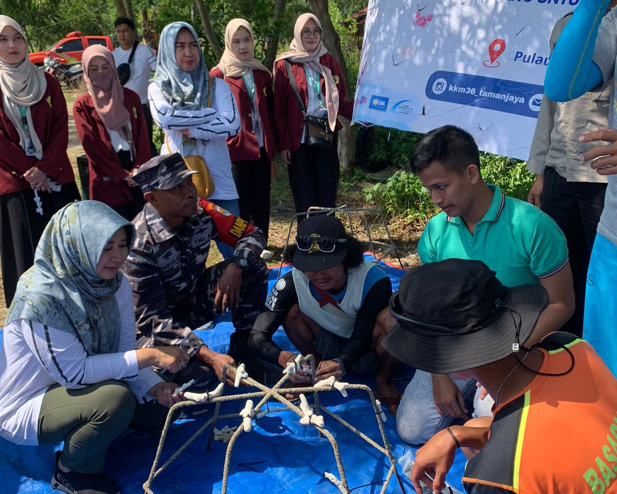 KEGIATAN KKM UNTIRTA, DUKUNG PROMOSI WISATA TERUMBU KARANG DI PULAU BADUL